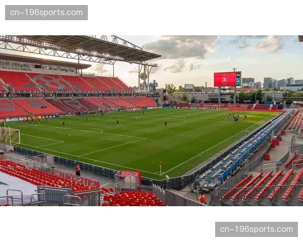 加拿大队需精细化体能分配，应对多伦多BMO球场（BMO Field）可能的午后高温高湿消耗战。